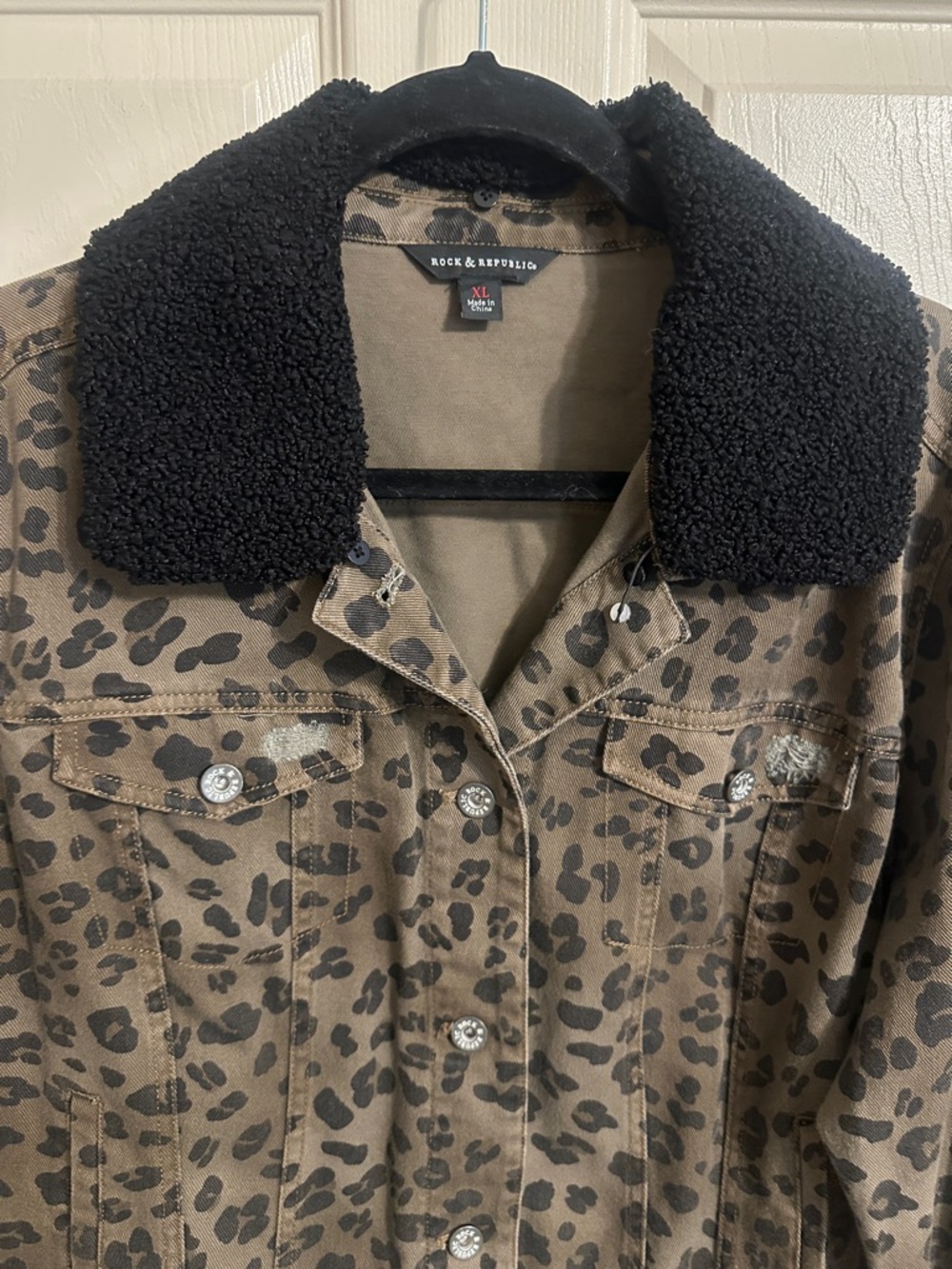 Rock & Republic Brown Leopard-Print Jean Jacket w Black Sherpa Collar, Sz XL - Picture 2 of 15